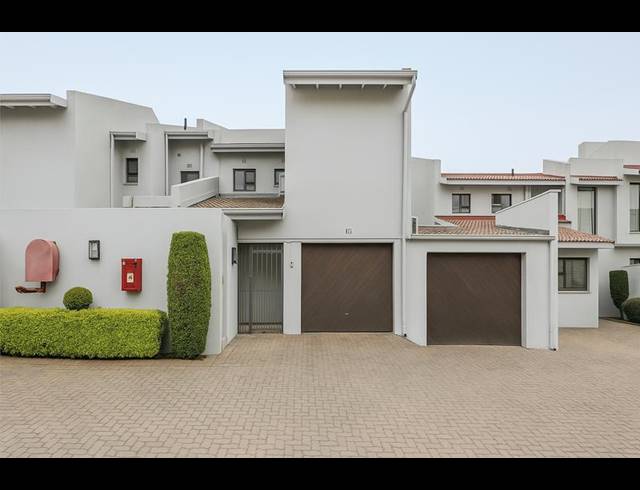 3 BEDROOM TOWNHOUSE FOR SALE IN SANDOWN